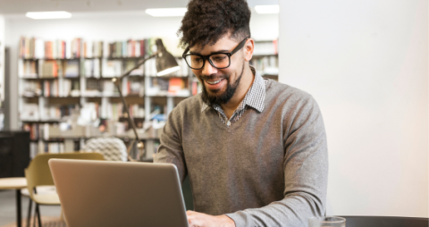 man borrows laptop